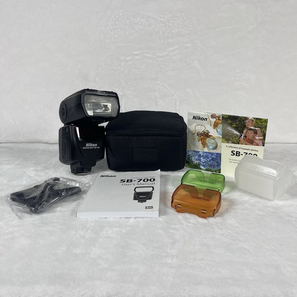Nikon Other - Nikon Speedlight SB-700 Auto Focus Shoe Mount Filters Diffuser Case Stand Manual